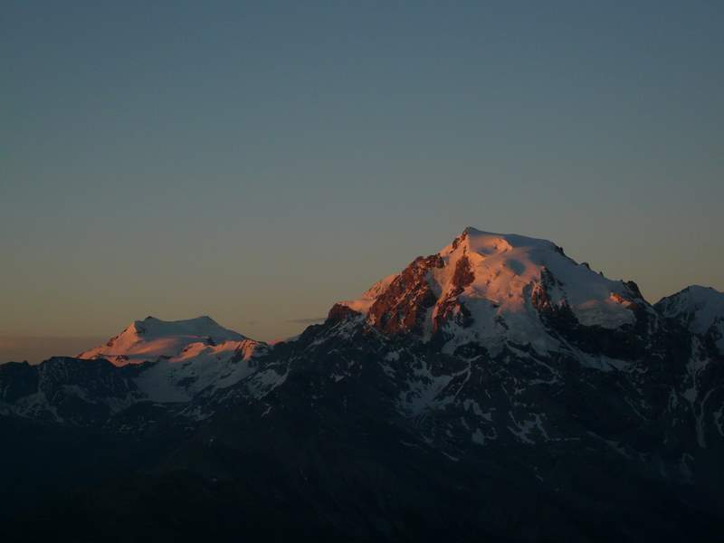 Erste Sonnenstrahlen am Ortler und Cevedale Erste Sonnenstrahlen am Ortler und Cevedale