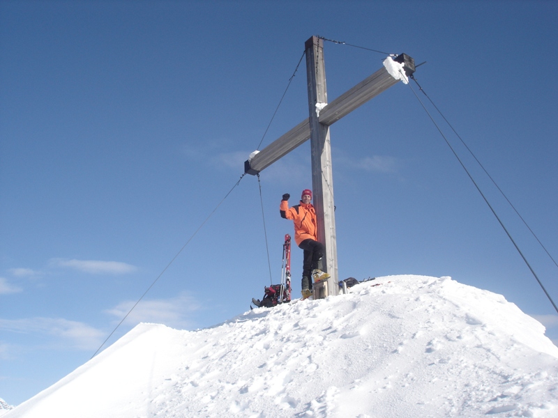 Ich glücklich beim Gipfelkreuz Ich glücklich beim Gipfelkreuz